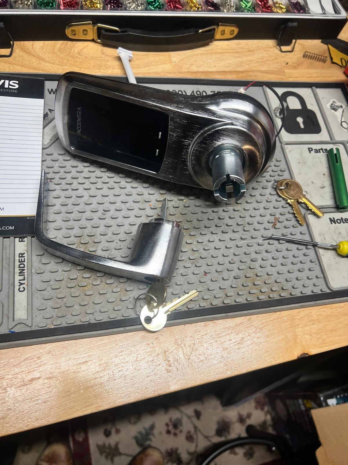 Luxury home door lock repair service